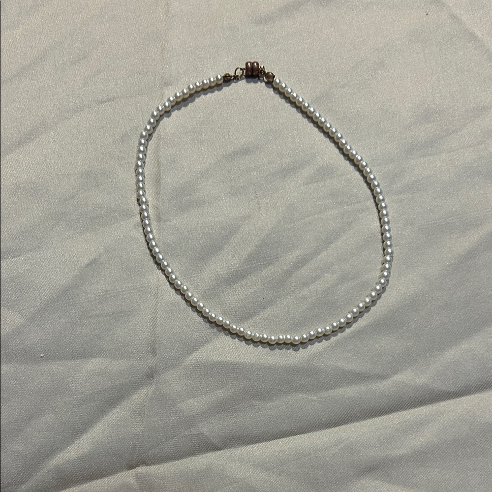 Elegant White Pearl Necklace